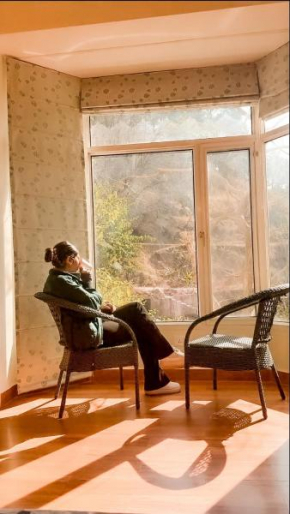 Luxury 2 BHK In Kasauli Sukoon By The Revor